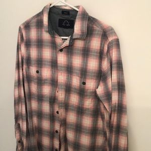 Even Tide Men’s Button Down Shirt